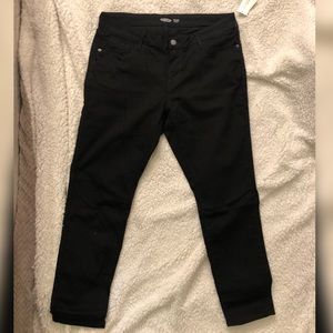 Old navy black rockstar low rise jeans NWT